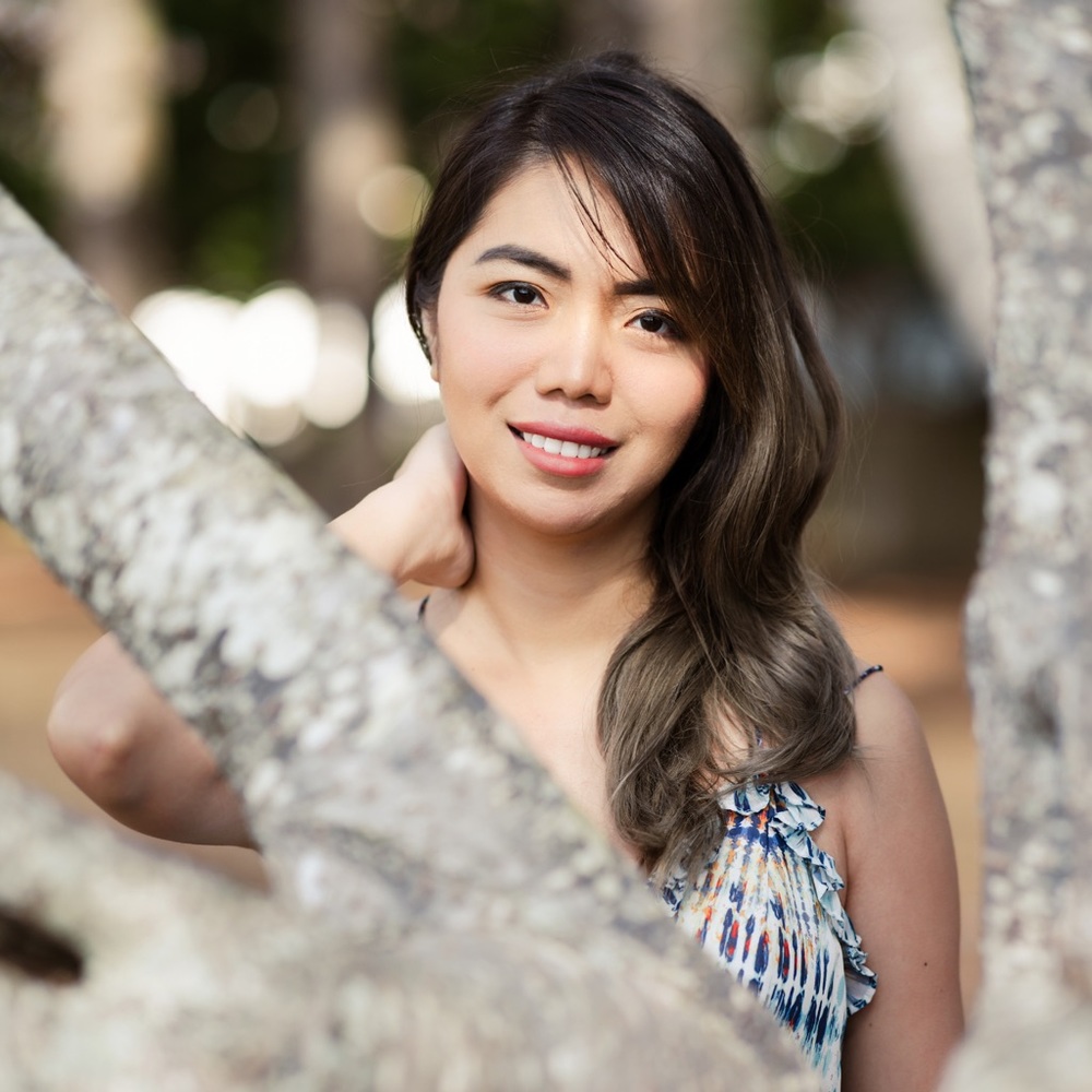 Meet your Posher, Emi